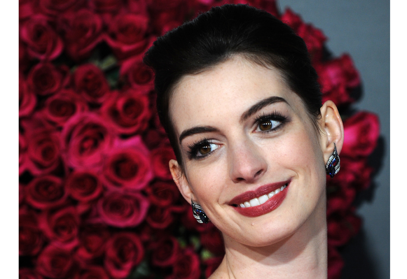 Anne deals hathaway earrings